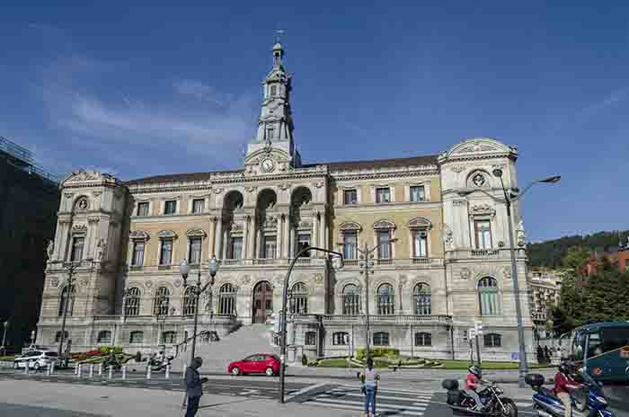 Vizcaya - Bilbao - ayuntamiento 2.jpg